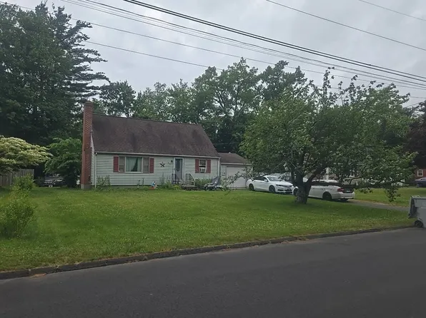 37 Rich Ln, Bristol, CT 06010