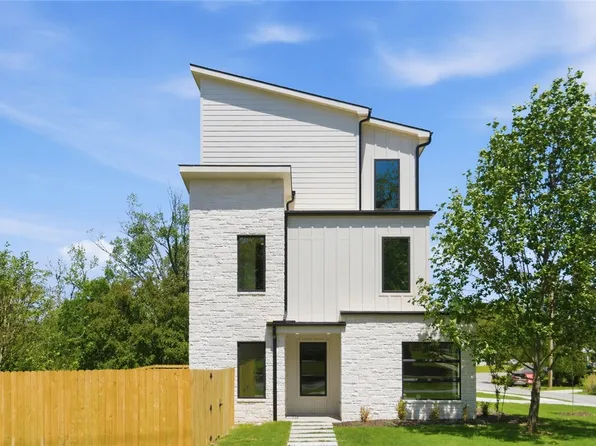 207 NE H St, Bentonville, AR 72712