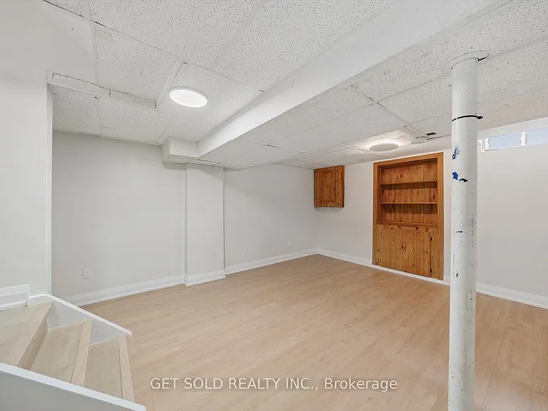 232 Kozlov St — Photo 31