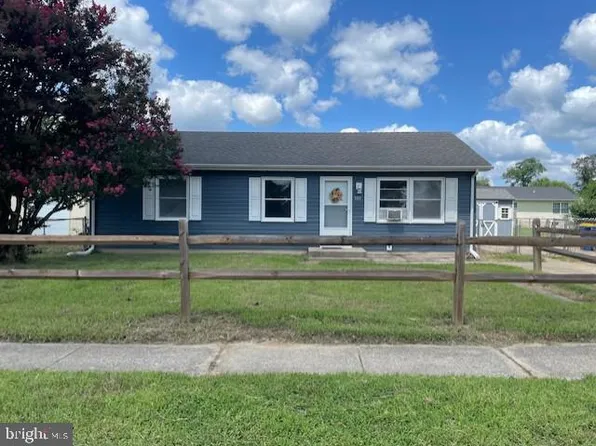 448 Laredo Dr, Smyrna, DE 19977