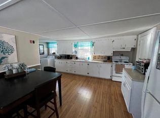 106B Emerson Ave, Hampstead, NH 03841