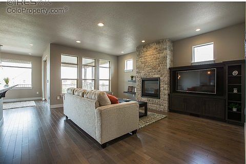 2nd image of 2002 Vineyard Dr