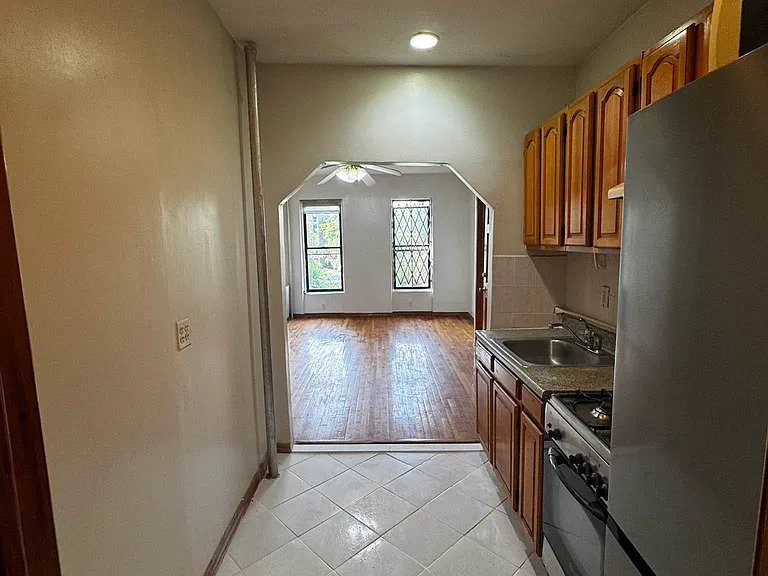 62 Bainbridge St #3 — Photo 8