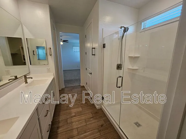 22815 E Watford Dr — Photo 13