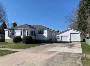 102 E Bingham St, Alpena, MI 49707