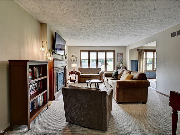 5th image of 4528 Greenmeadow Ave NW