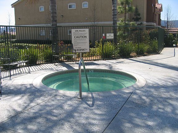 4th image of 24909 Madison Ave Unit 213