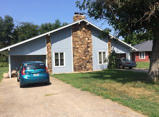 4527 S Robberson Ave APT B, Springfield, MO 65810