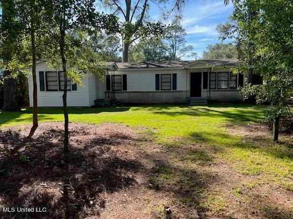 6505 Woodland Dr, Ocean Springs, MS 39564