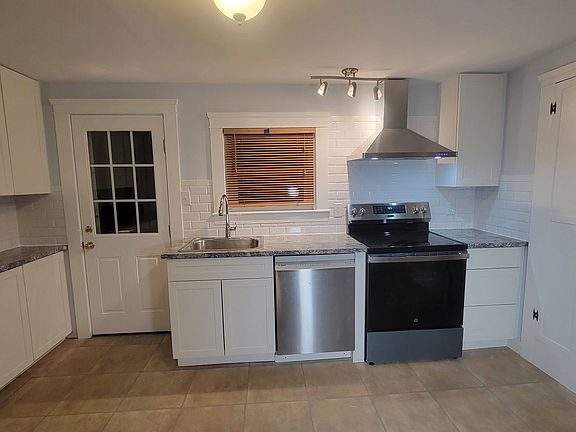 2nd image of 21 Dennis St #1