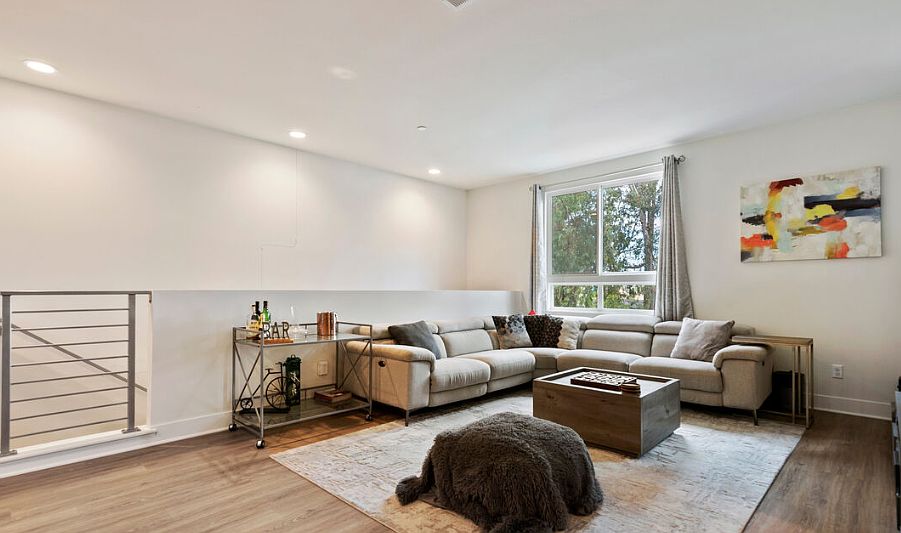 1st image of 2113 N Cahuenga Blvd #12