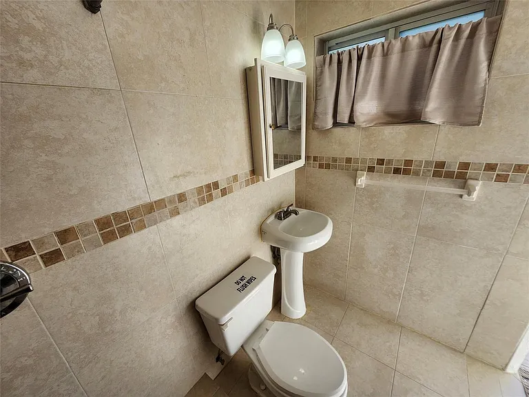 120 NE 10th Ave #1 — Photo 13
