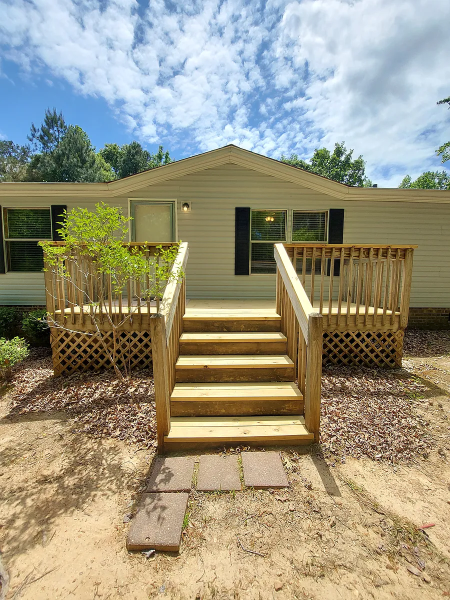 Building Photo - 260 Windsong Ln