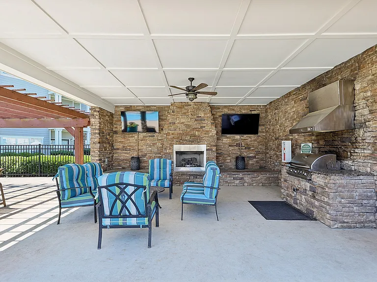 Vintage Retreat Apartments — Photo 21