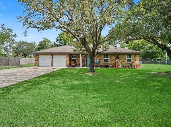 17310 McDonald Rd, Alvin, TX 77511