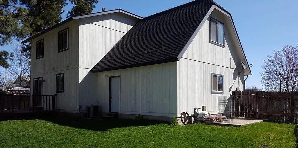 4 bed, 1.5 bath, 1640 sqft, $2,150 — Photo 2