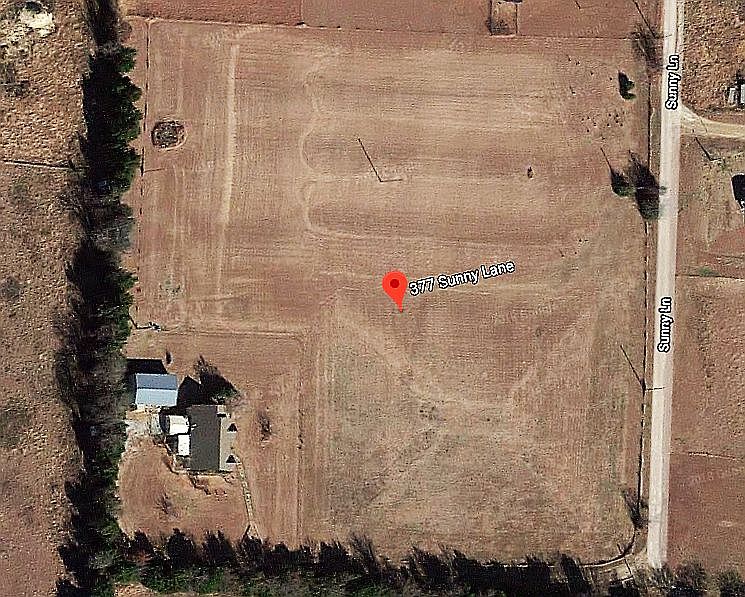1st image of 377 Sunny Ln