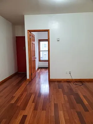 Rented by Concrete Jungle Realty | media 5