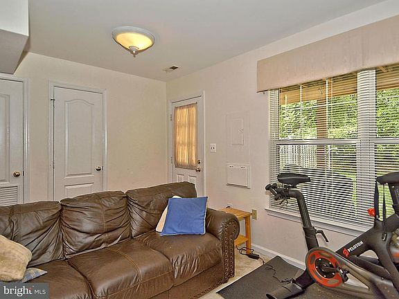4th image of 7753 Heritage Farm Dr