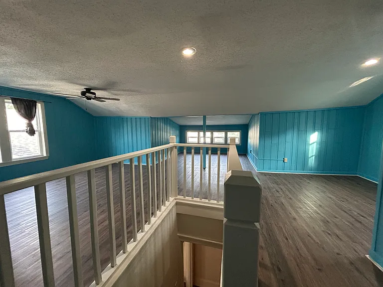 439 S G St — Photo 5