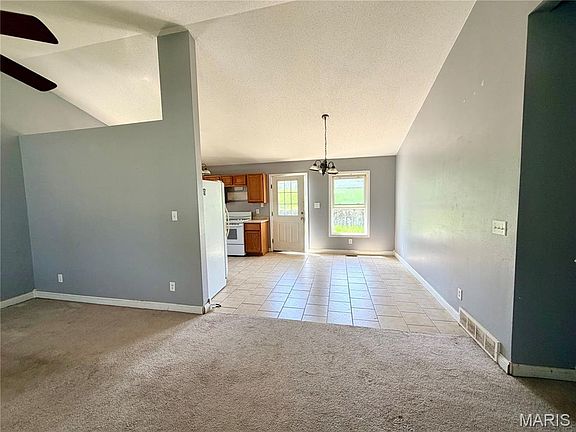 3rd image of 663 Olivia Dr