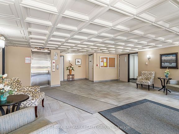 4th image of 820 Laurier Blvd #106
