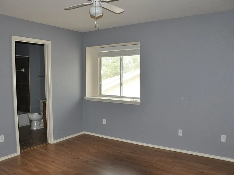 1501 Big Thicket Dr — Photo 21