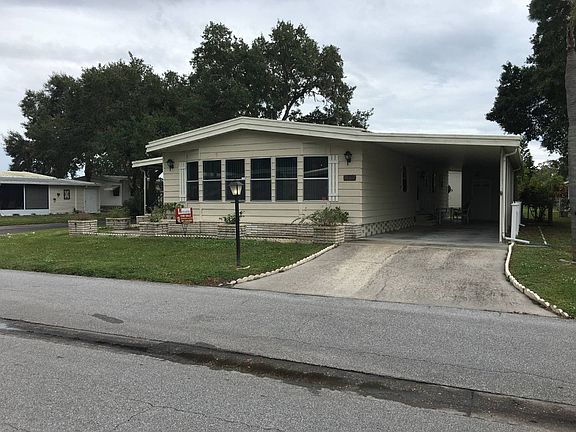 3rd image of 2880 Hillcrest Dr