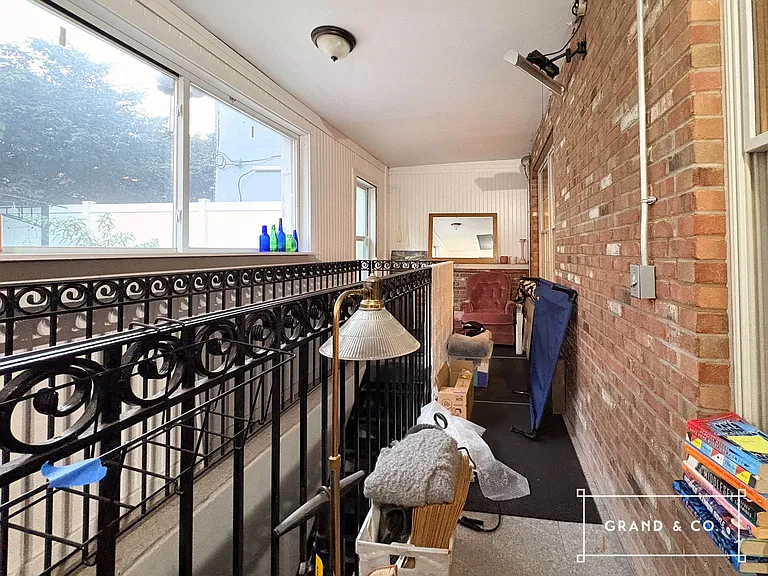 317 Humboldt St #1R — Photo 6