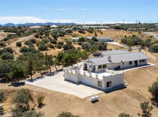 8384 Highland Ct, Hesperia, CA 92344