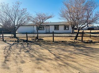 10852 Navajo Rd, Apple Valley, CA 92308