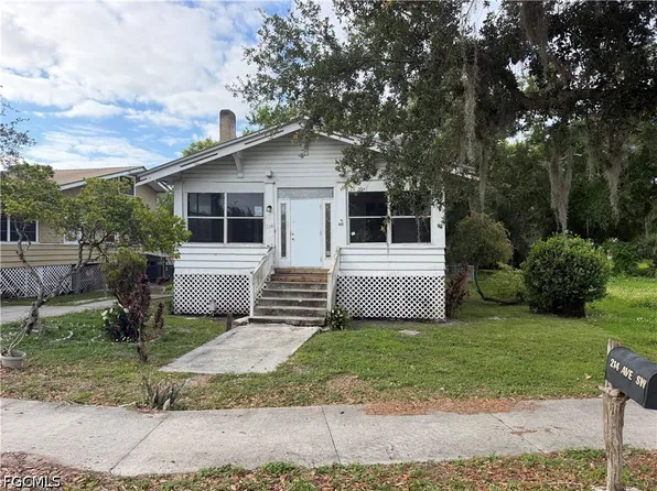 214 Avenue K SW, Moore Haven, FL 33471