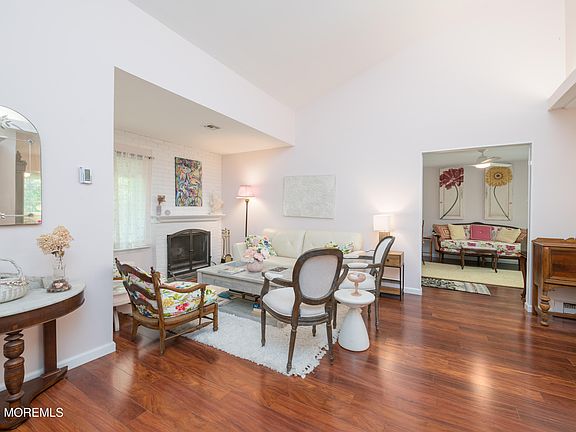 5th image of 14 Andover Court