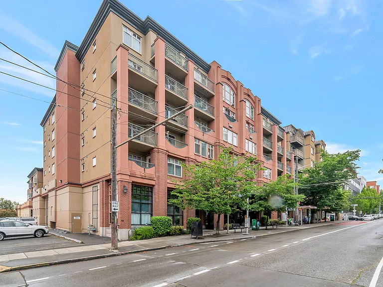 123 Queen Anne Ave #301 — Photo 15