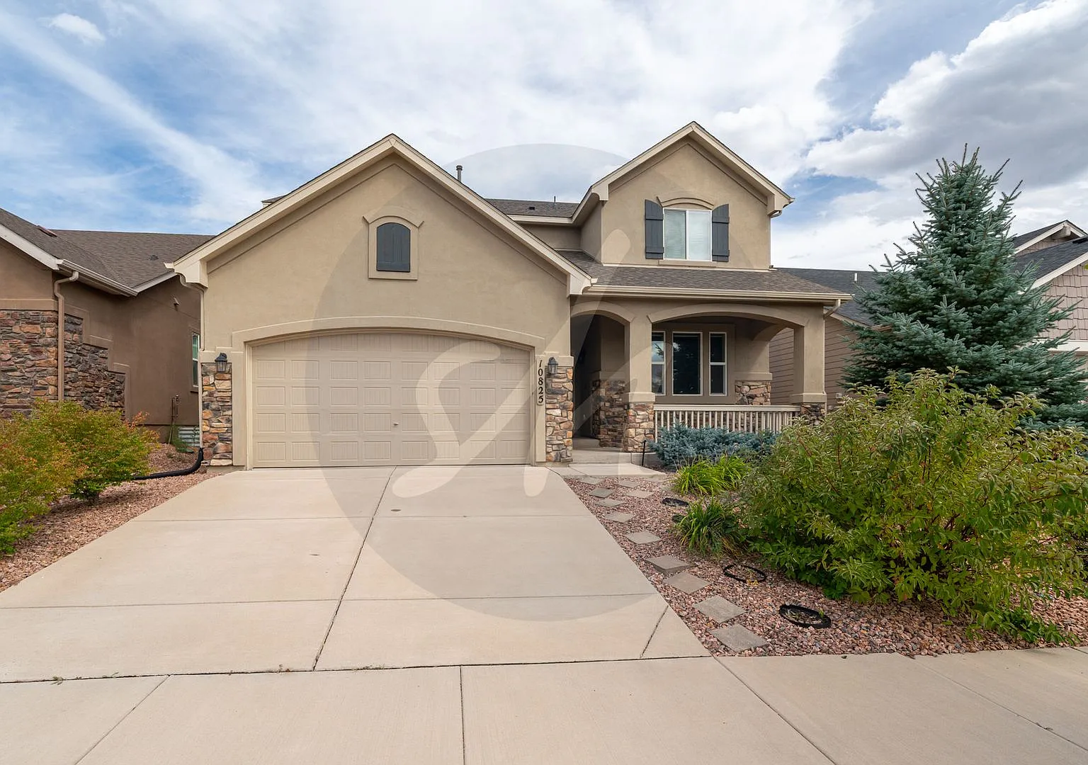 Beautiful 2 Story home in North Fork — Photo 2