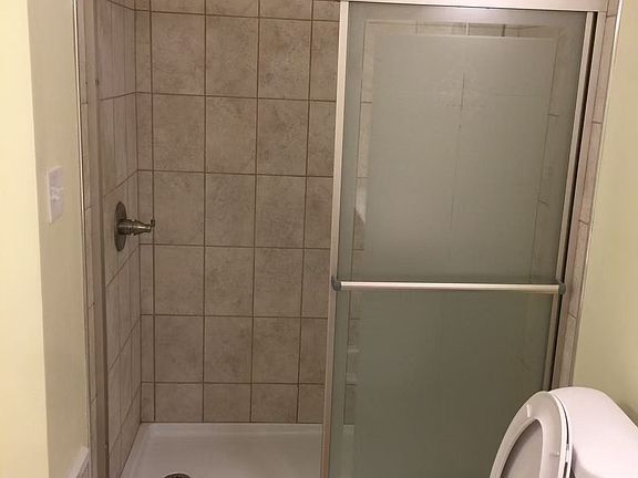 4th image of 45 E Park Pl