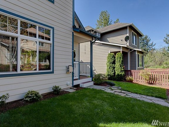 3rd image of 25123 Roberts Dr Unit 204