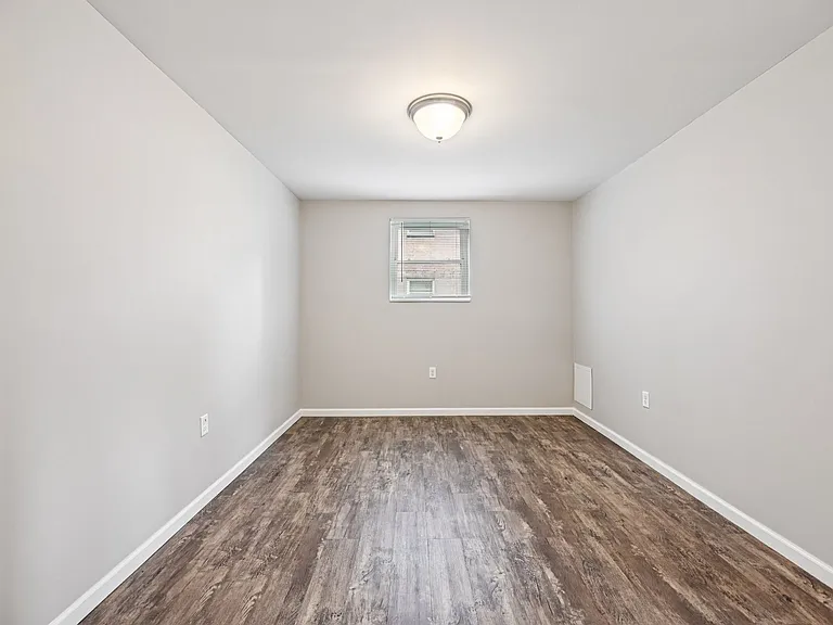 LongView Apartments — Photo 20