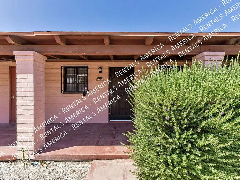 947 N Alvernon Way #7 — Photo 13