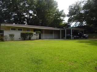 417 Groome Dr, Vicksburg, MS 39180