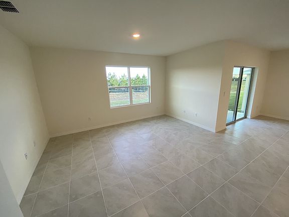 5th image of 1252 Sugarwood St