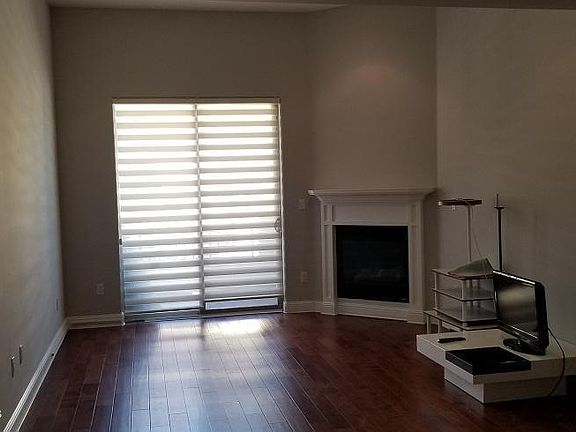 3rd image of 5037 Rosewood Ave APT 311