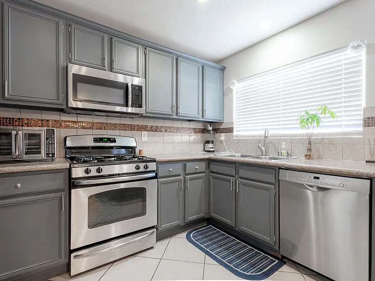 7578 Hope Valley St — Photo 11