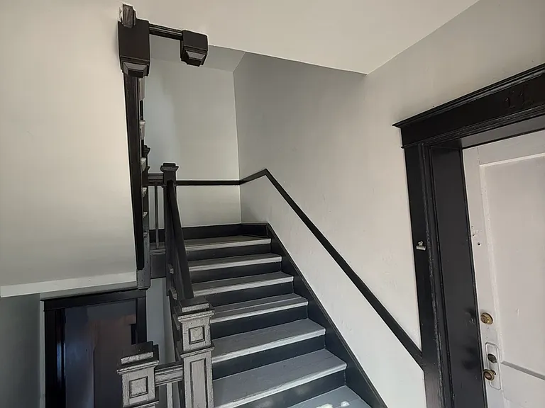 1236 Madison Ave #17 — Photo 8