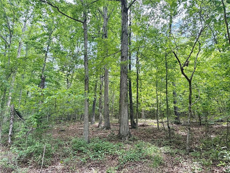 1st image of 377 W Oak Grove Rd NW