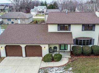 2815 W 3rd St, Cedar Falls, IA 50613