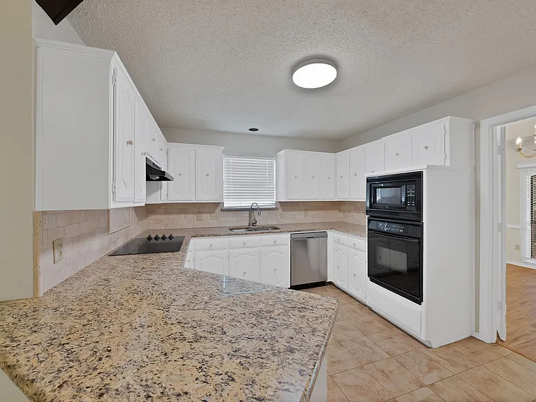 4316 Hartford Dr — Photo 30
