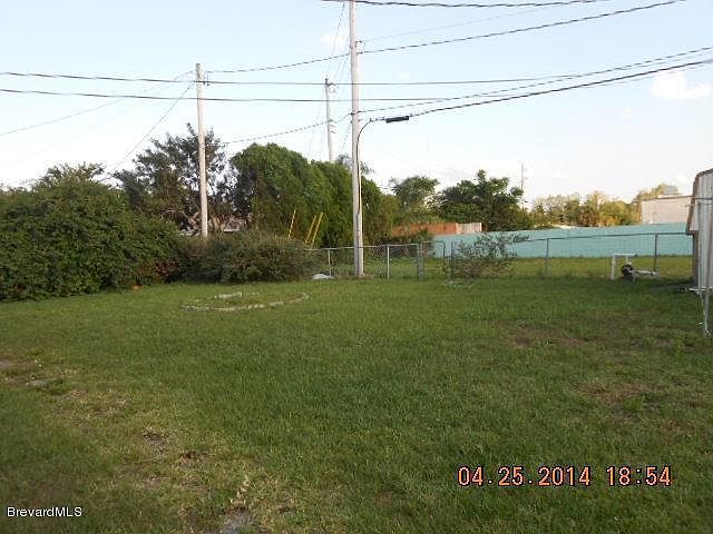 2nd image of 979 Nagle Dr