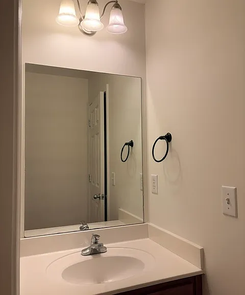 1007 Cashmere Dr — Photo 9