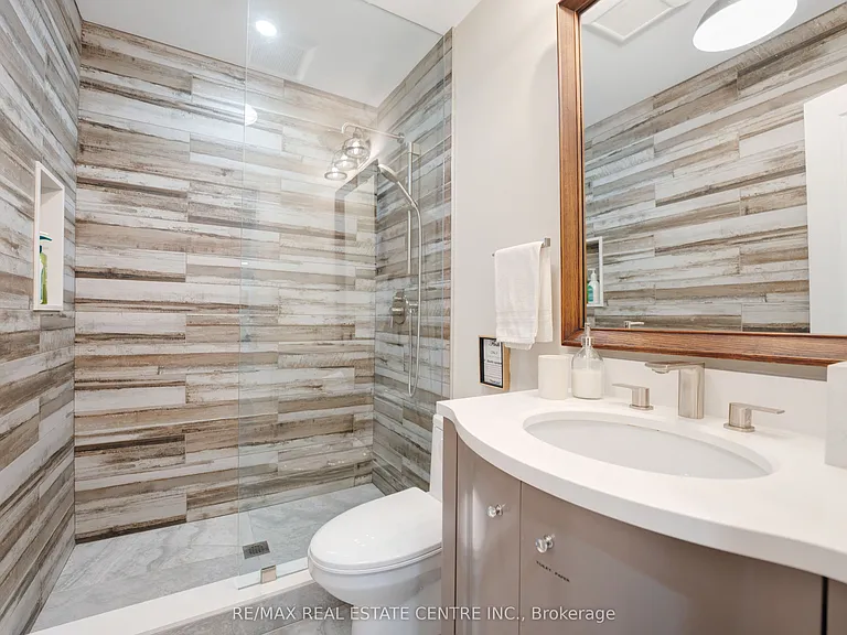 27 Irene Rd — Photo 16